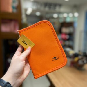 PORTAPASAPORTE CHICO FLYFEET