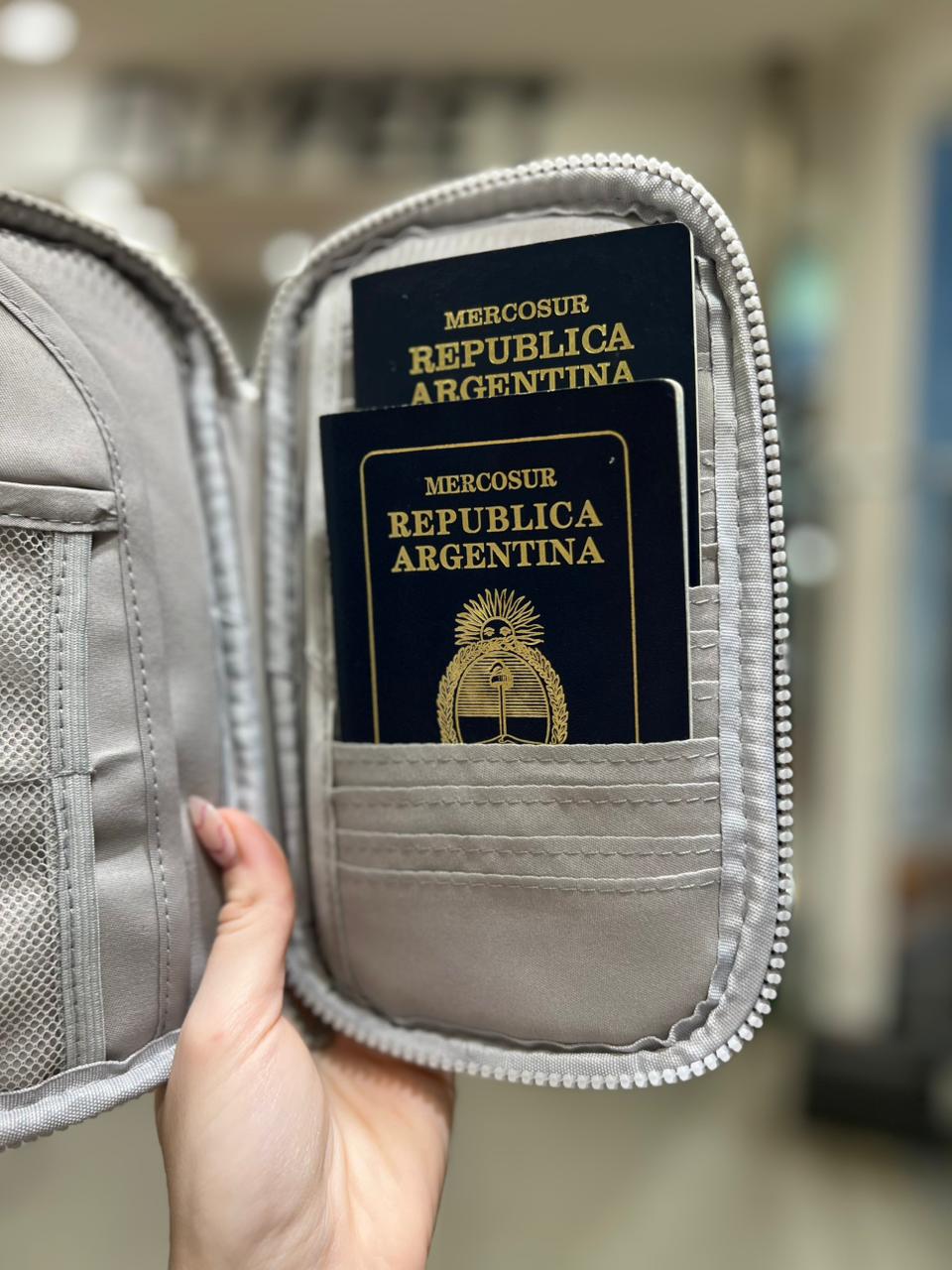 PORTA PASAPORTE PUFFER - Imagen 3